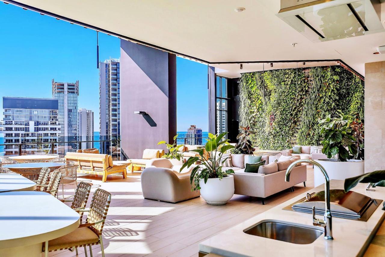 Luxury S Casino Residences Broadbeach - Holiday Paradise Голд-Кост Экстерьер фото