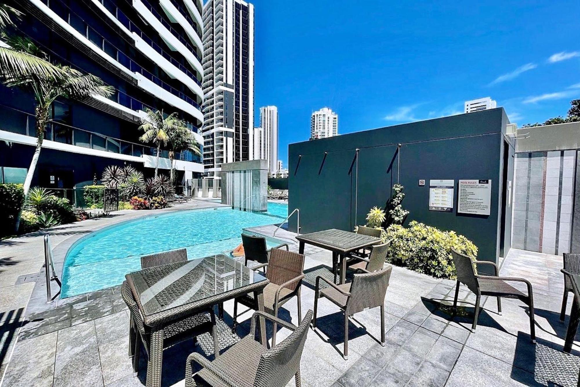 Luxury S Casino Residences Broadbeach - Holiday Paradise Голд-Кост Номер фото